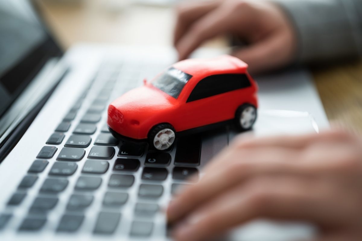 ¿Cómo comprar un coche por internet?
