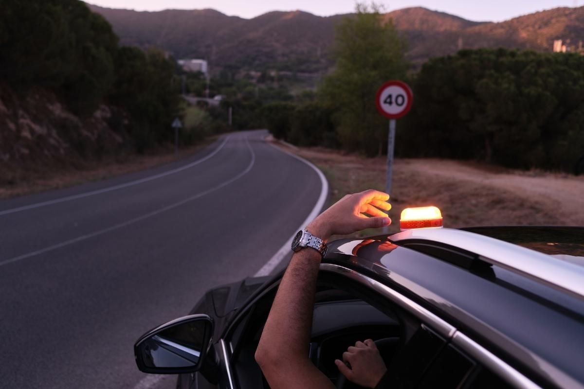 ¿Qué características debe tener la nueva luz de emergencia?