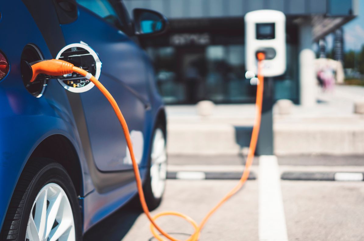 ¿Quién inventó el coche eléctrico?